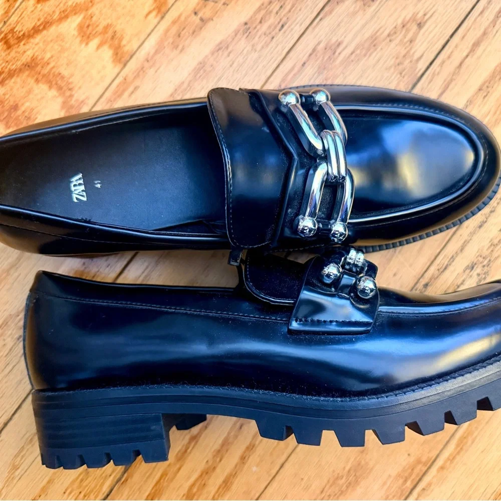 NWT Zara Women’s size 10 Lug Sole Black Loafers with Metallic Detailing - Picture 3 of 6